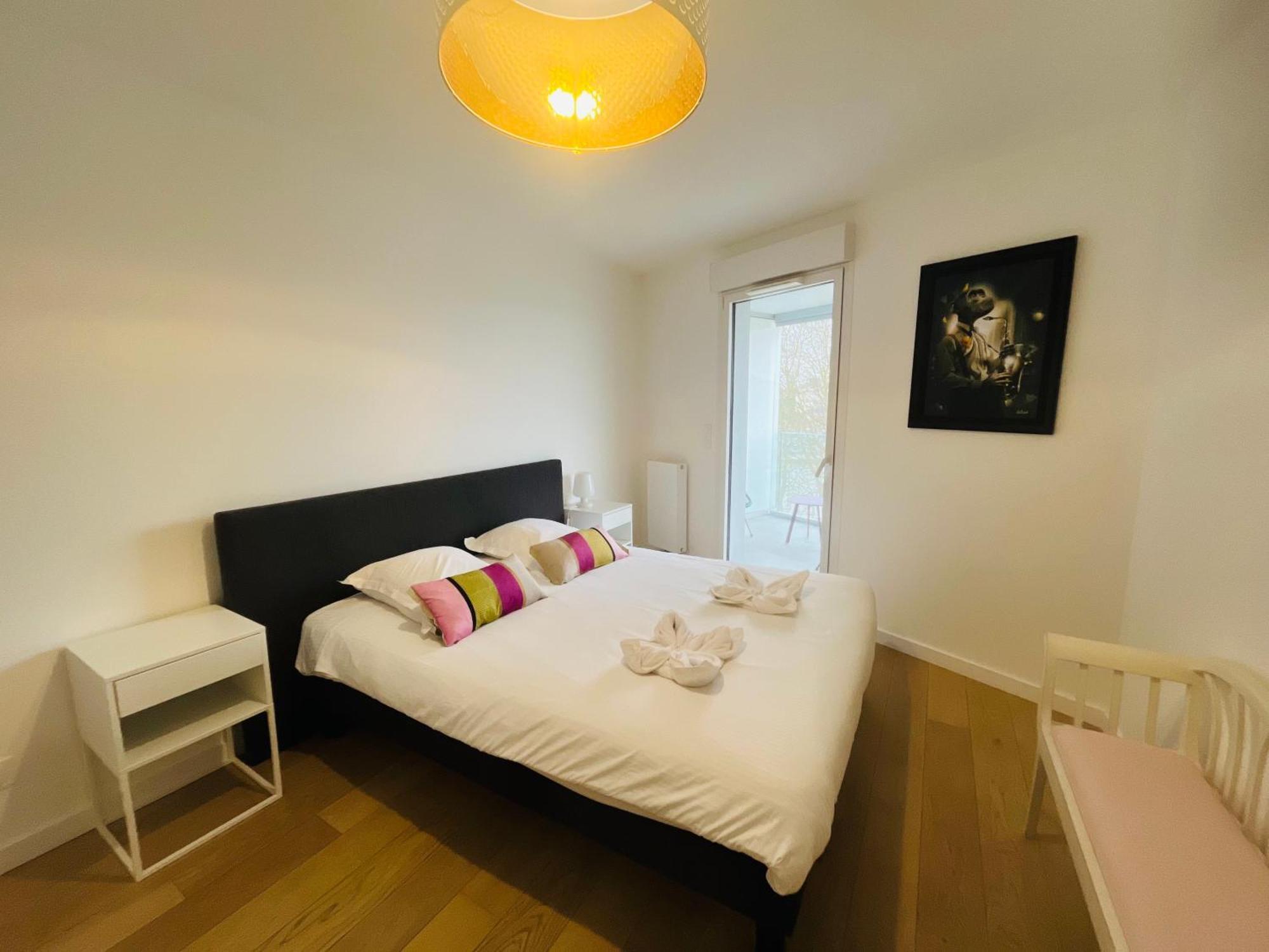 Presqu'ile De Caen, Terrasse & Parking Apartment *